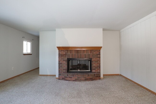 Building Photo - 3 Bedroom Arcadia Rambler!