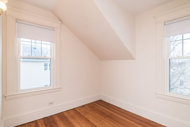 Foto del edificio - 4 Bedroom, 1.5 bath Home