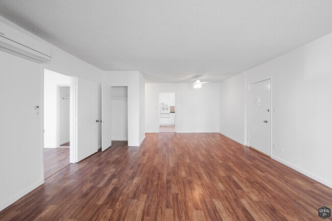 Building Photo - 3653 Dunn Dr