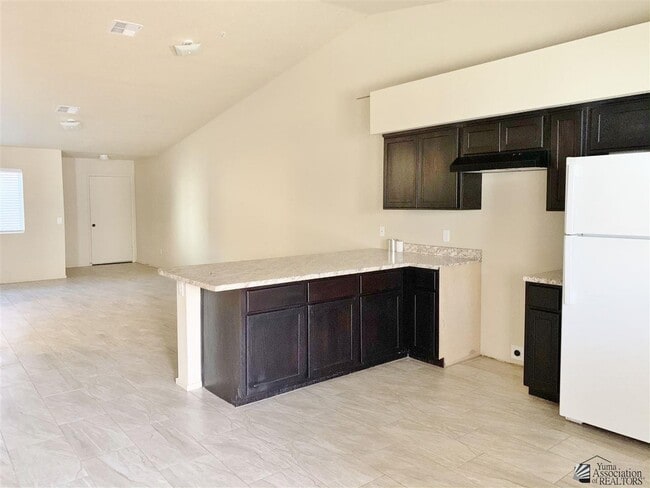 Foto del edificio - 7393 E 39th St