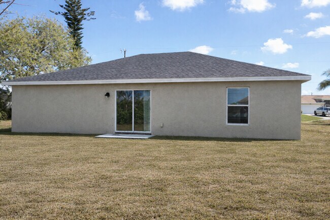 Foto del edificio - 2600 NW 4th Ave