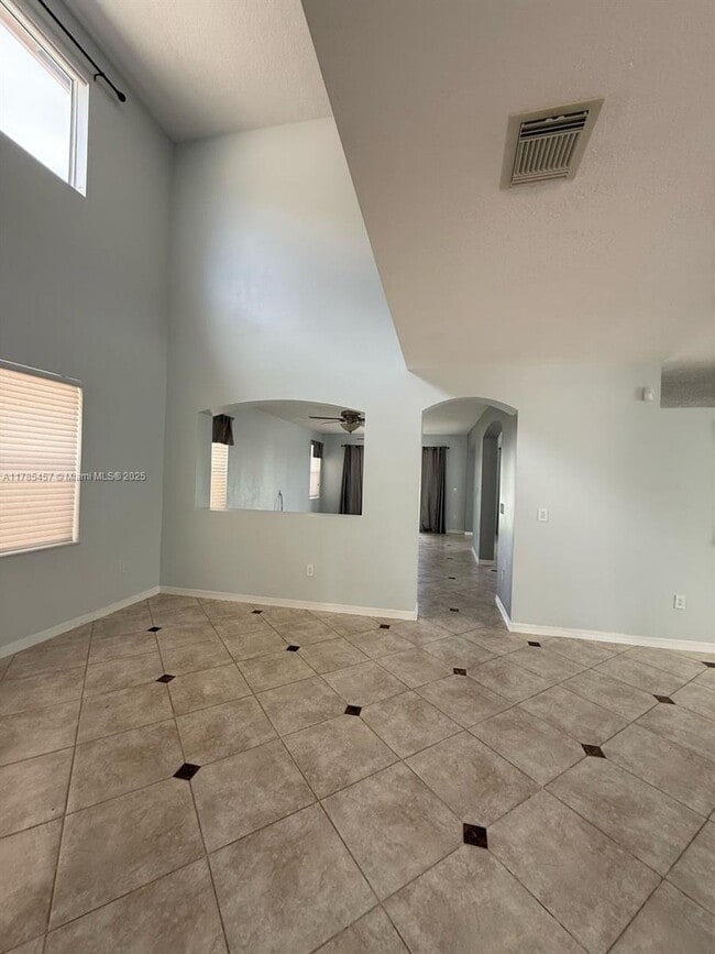 Building Photo - 14670 SW 132nd Ct
