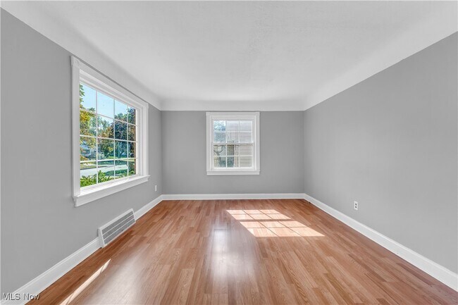Foto del edificio - 874 E 232nd St