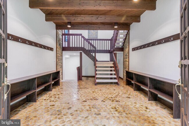Foto del edificio - 8823 Brook Rd