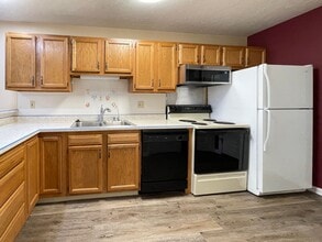 Building Photo - 3006 W Applewood Ct
