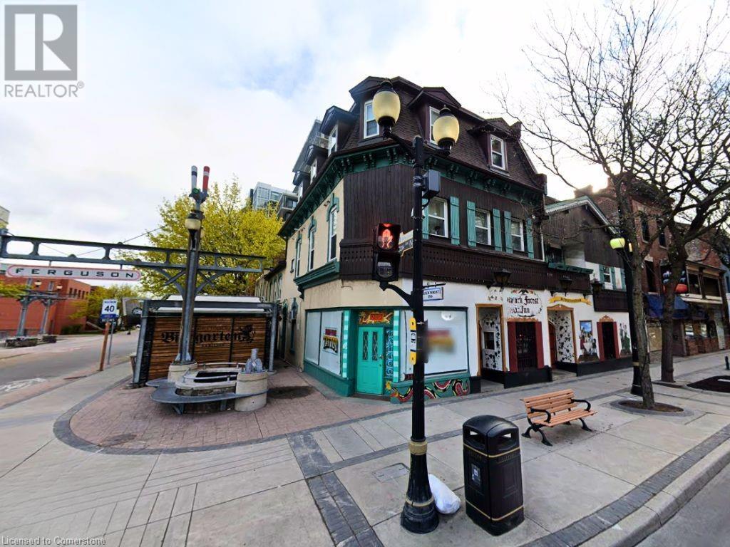 Primary Photo - 251 King St E
