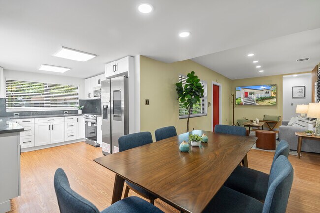 Foto del edificio - 220 NW 134th St