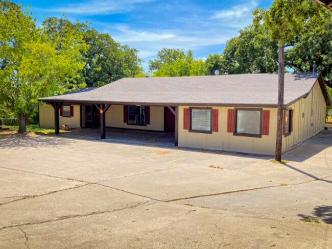Building Photo - 10616 County Rd 1020