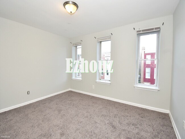 Building Photo - 5 br, 1.5 bath House - 1000 Block Area
