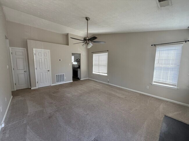 Foto del edificio - 4073 Settlers Hill Way