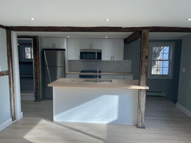 Foto del edificio - 434 Hurlbutt St