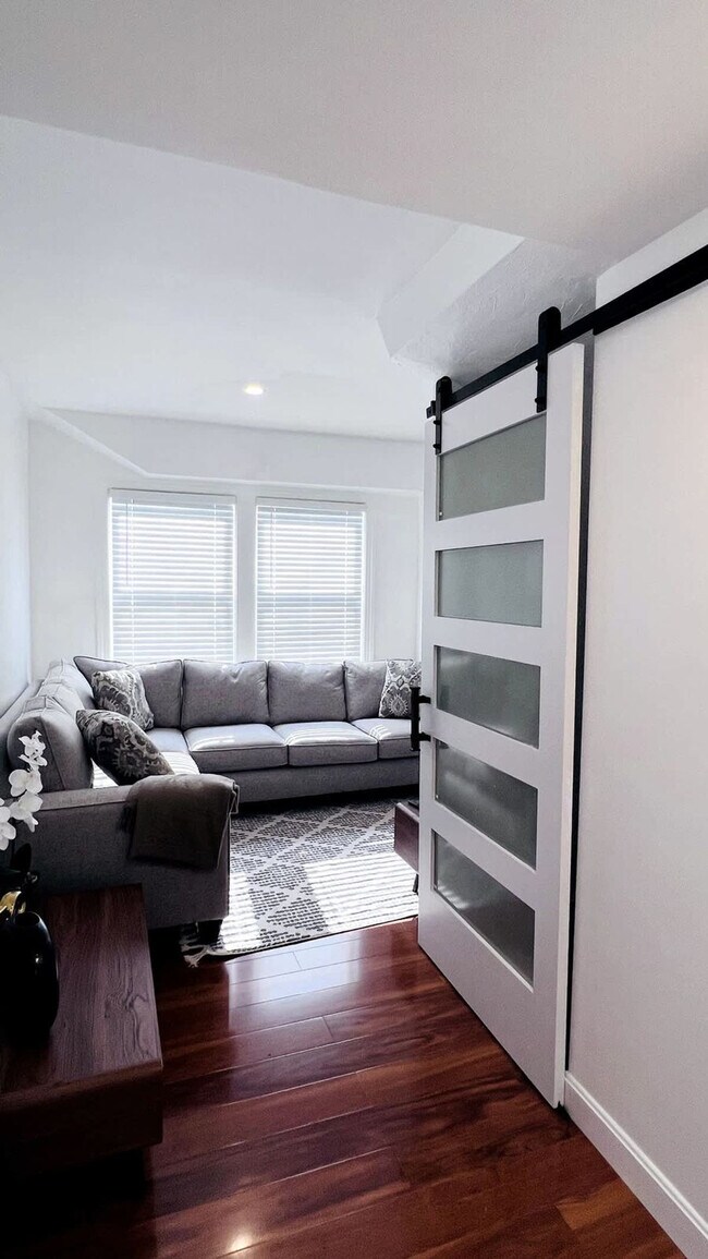 Foto del edificio - 21 Bullocks Point Ave