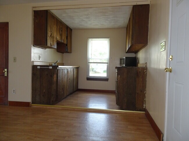Kitchen - 1 Waverly St