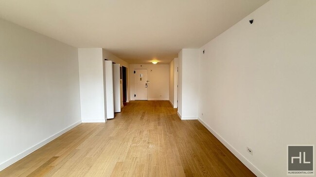 Building Photo - East 39th Street