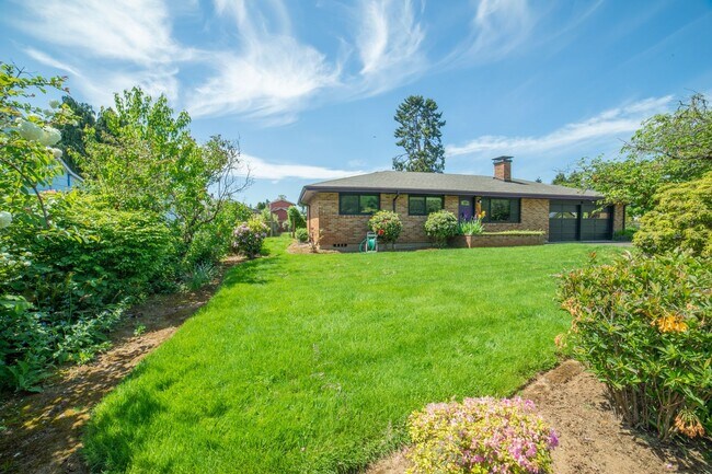 Foto del edificio - Large One Level Oregon City Home