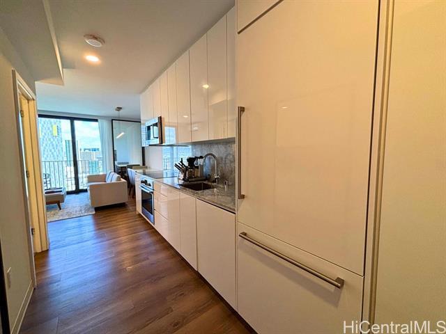 Foto del edificio - 987 Queen St