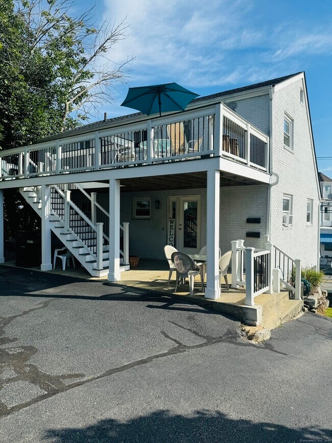 Foto del edificio - 249 Pequot Ave