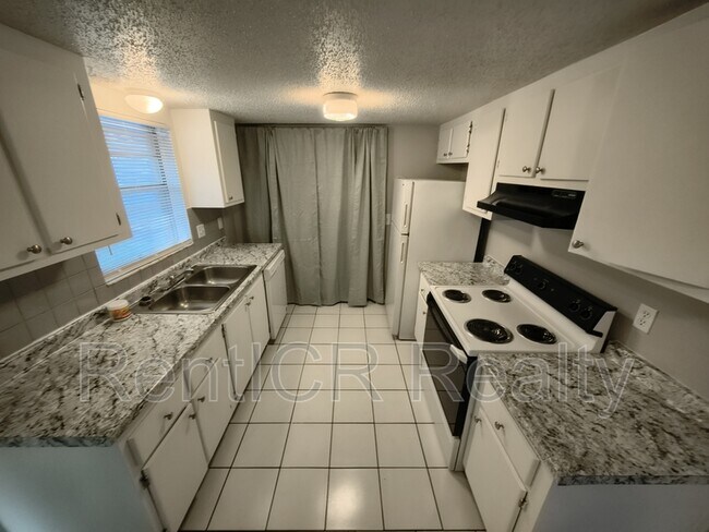 Foto del edificio - 7124 Green St