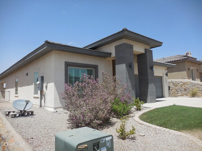 Building Photo - 13425 Emerald Crystal Dr