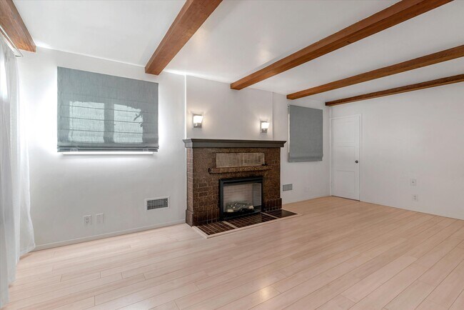 Building Photo - 3110 4th St
