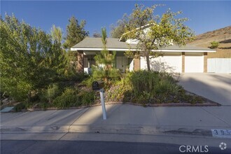 Building Photo - 3050 Wildwood Ave