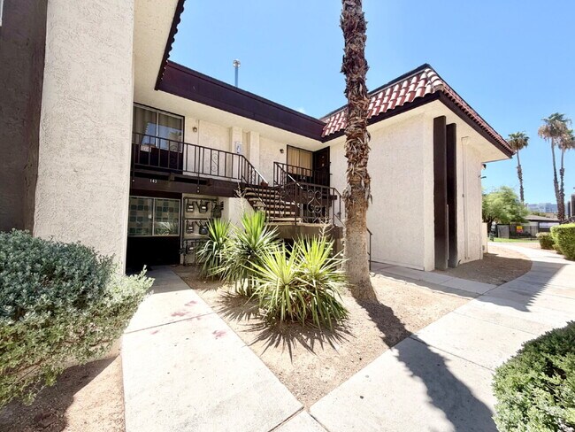 Foto del edificio - HIVE SUMMER MOVE-IN SPECIAL: 3 BEDROOM CONDO | COMMUNITY POOLS + WALKING TRAILS | CENTRAL LAS VEG...