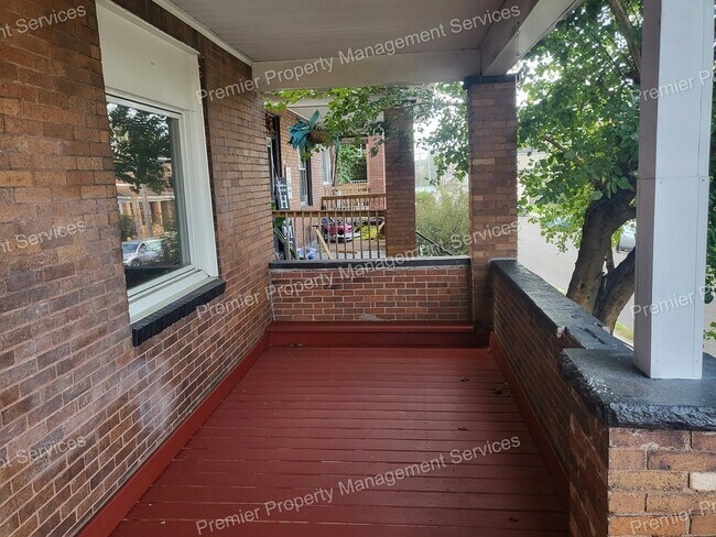 Building Photo - 1530 Beaver Rd
