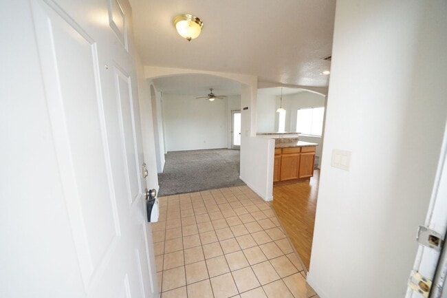 Building Photo - 6160 Rumrill St