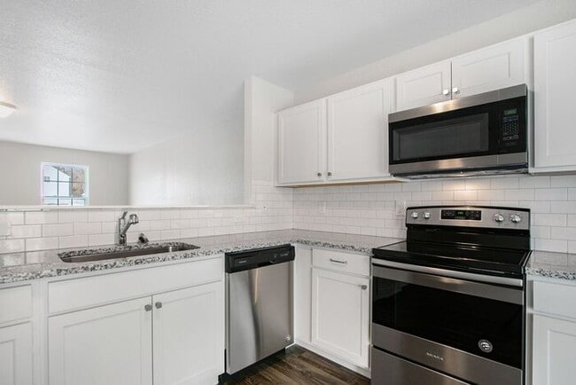 Building Photo - 5388 Eagle Glen Dr SW