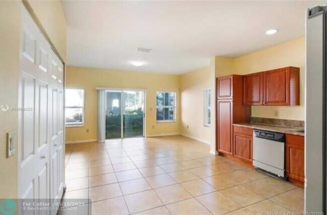 Building Photo - 3069 NW 30th Pl