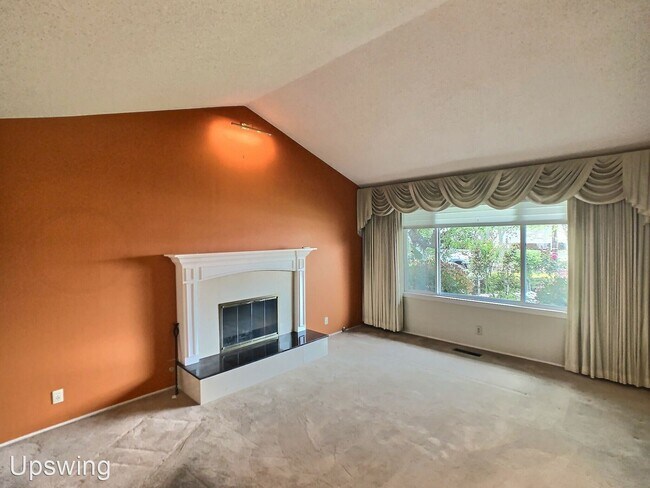 Building Photo - 4 br, 2 bath House - 5860 Allen Ave.