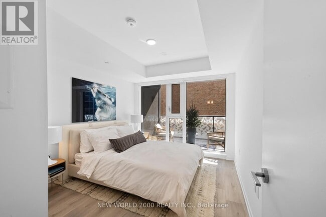 Photo du bâtiment - 101 Roehampton Ave