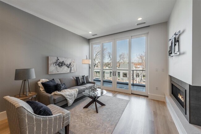 Foto del edificio - 250 Columbine St