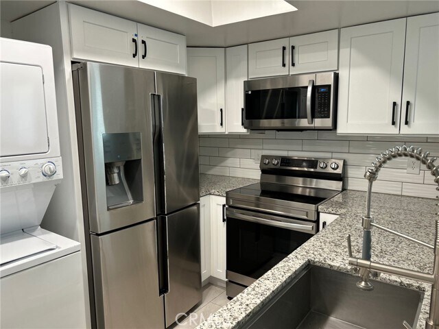Building Photo - 74443 Driftwood Dr