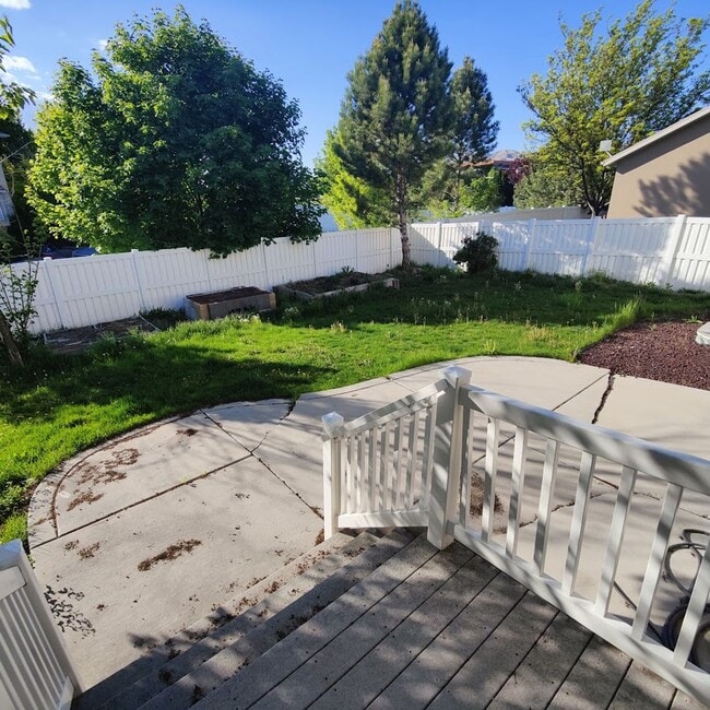 Building Photo - 5 Bed 3 Bath House in Lehi for Rent!
