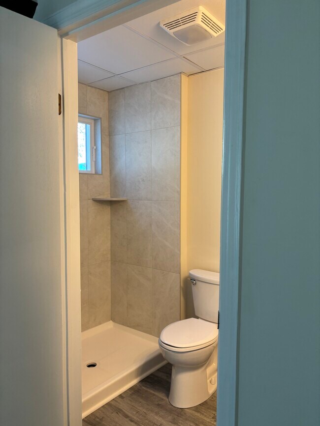 Foto del edificio - 14 Clove Ave