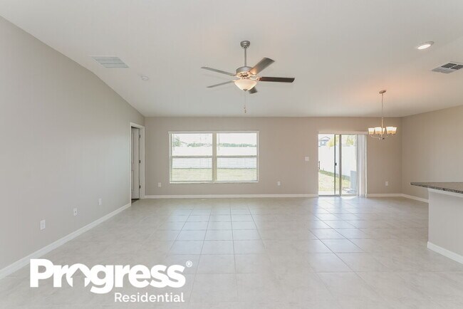 Building Photo - 11828 Blackeyed Susan Dr