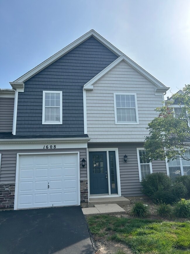 Building Photo - 1608 Pebble Beach Cir