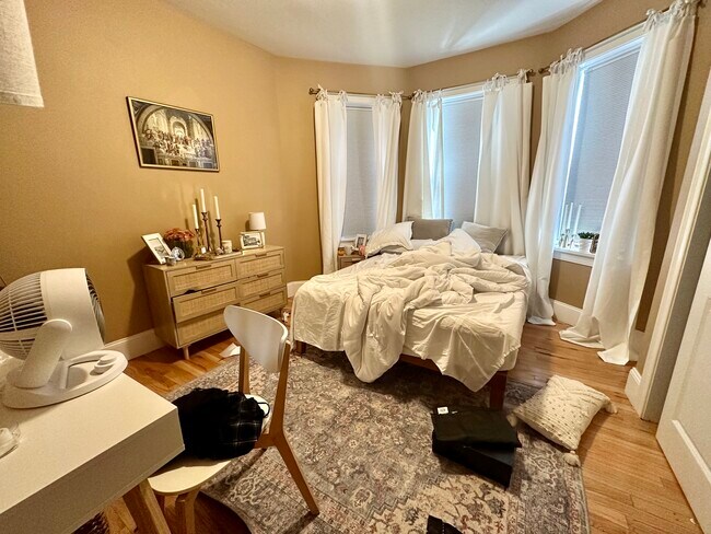 Building Photo - 2 Lothian Rd