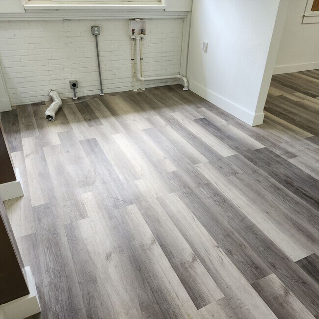 Foto del edificio - A Spacious house with lots of space and bi...