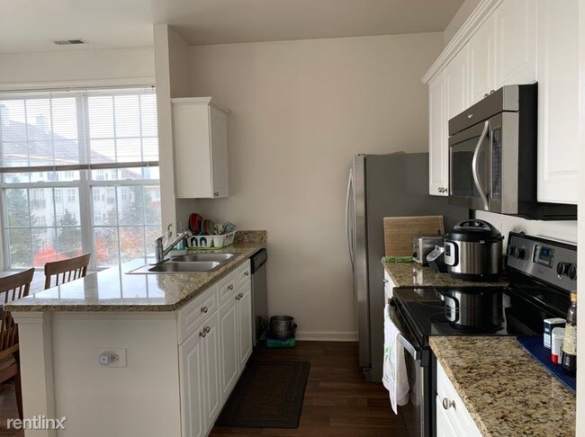 Foto del edificio - 2 br, 2.5 bath Apartment - 2810 Alisop Pl