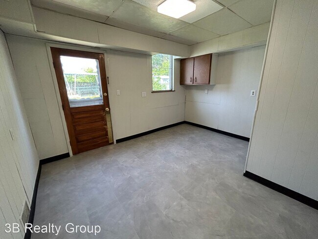 Foto del edificio - 2 br, 1.5 bath House - 1944 Elm Ave.