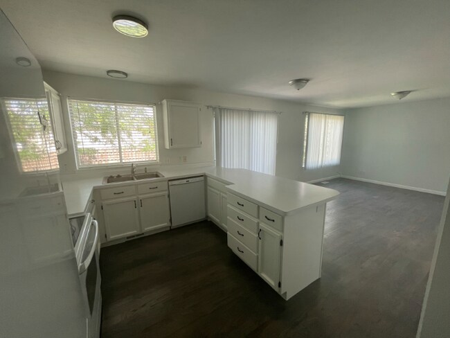 Foto del edificio - 2034 Glen Ave