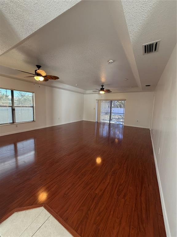 Foto del edificio - 3381 Houle Ave