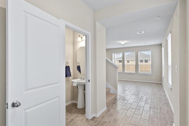Foto del edificio - 155 Heather Glen Way