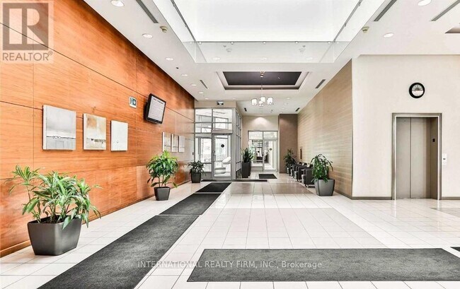 Building Photo - 1 Elm Dr W