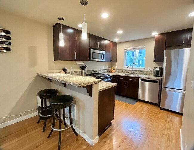 Foto del edificio - Stylish Greenwood Townhome with Private Patio & Modern Finishes