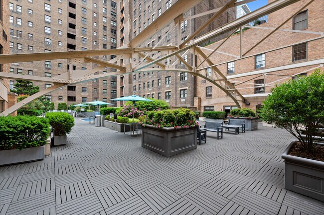 Foto del edificio - 219 S 18th St