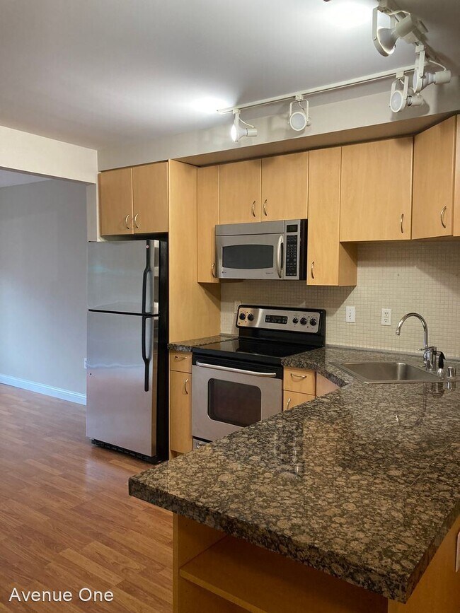 Foto del edificio - 2 br, 1 bath House - 103 Bellevue Ave East...