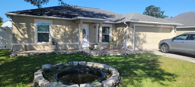 Foto del edificio - 2454 Quail Run Blvd N